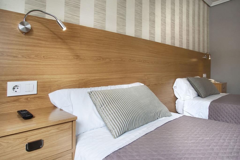 Hostal Crisol A Coruña Buitenkant foto