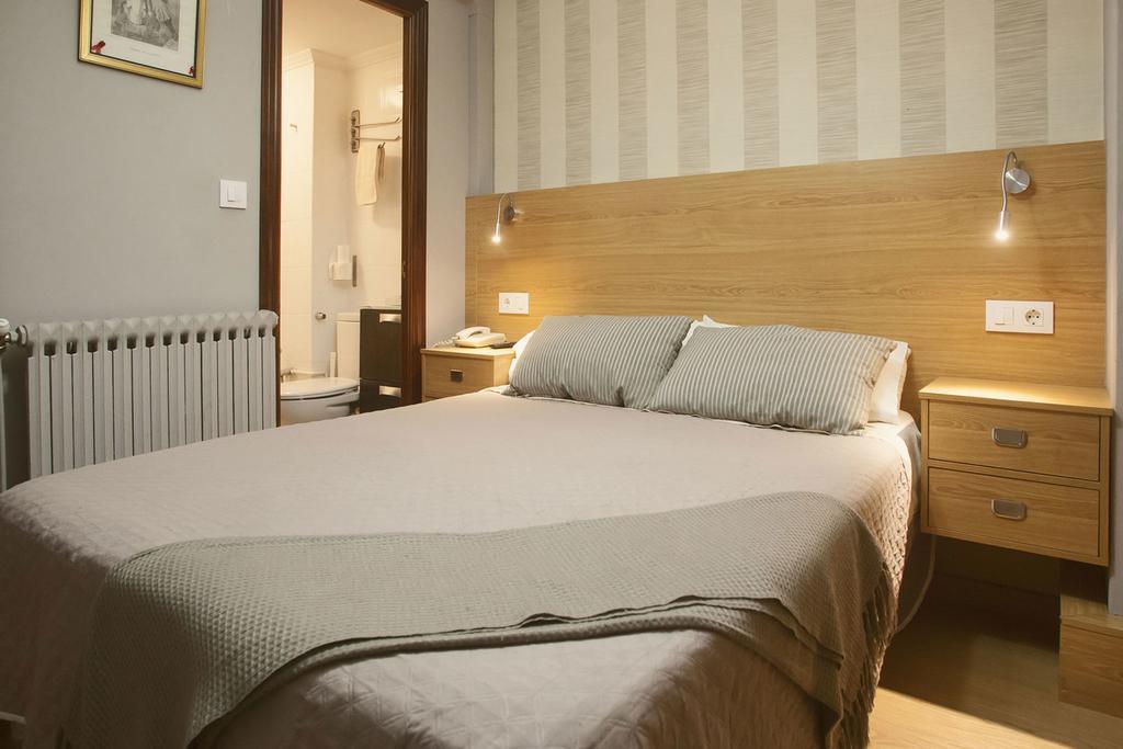 Hostal Crisol A Coruña Buitenkant foto